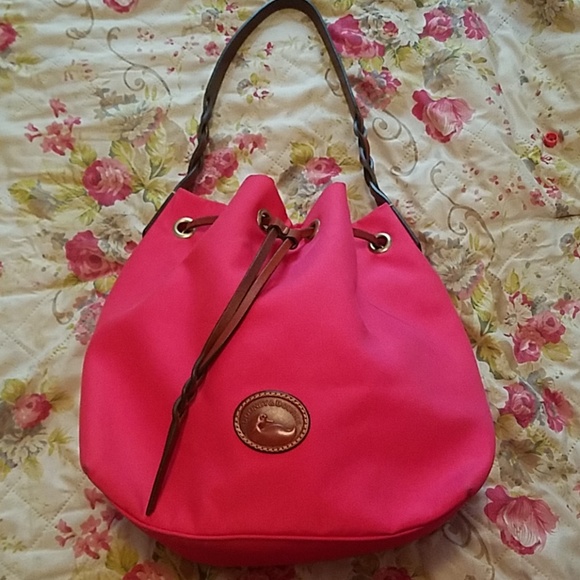 Dooney & Bourke Handbags - Amazing dooney & bourke bag